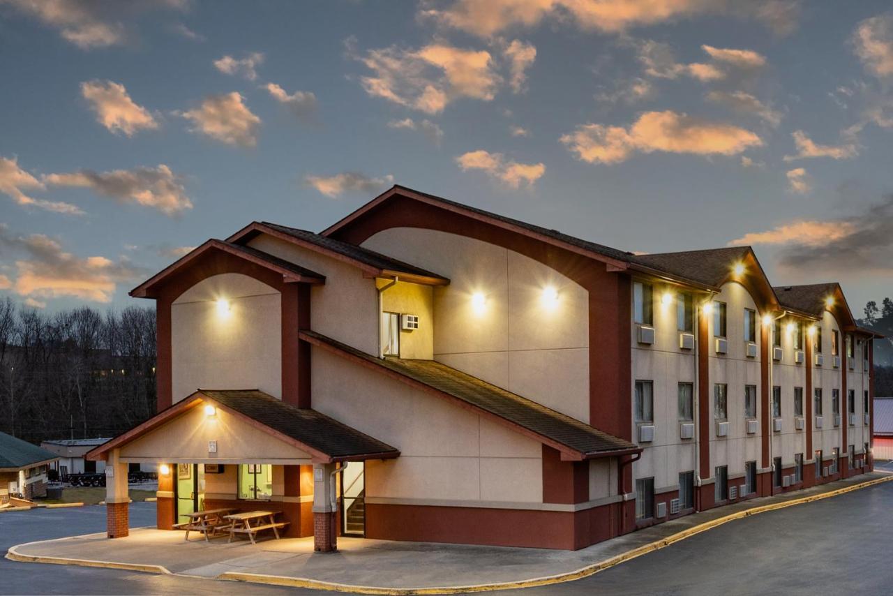 Hotel Super 8 By Wyndham Waynesburg Exteriér fotografie